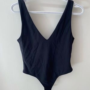 Aritzia Babaton contour bodysuit. Size L